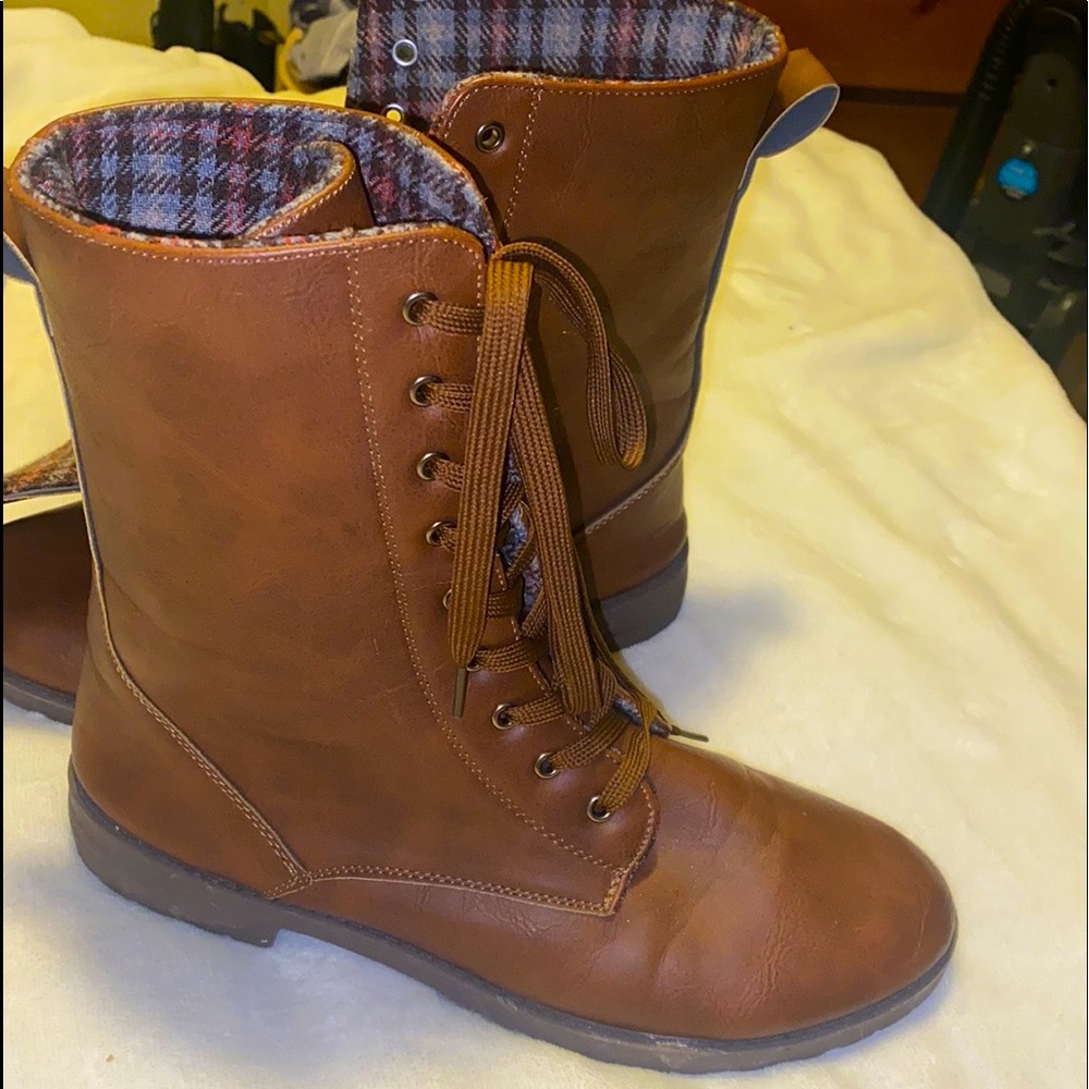 Brand : Blue Suede Shoes